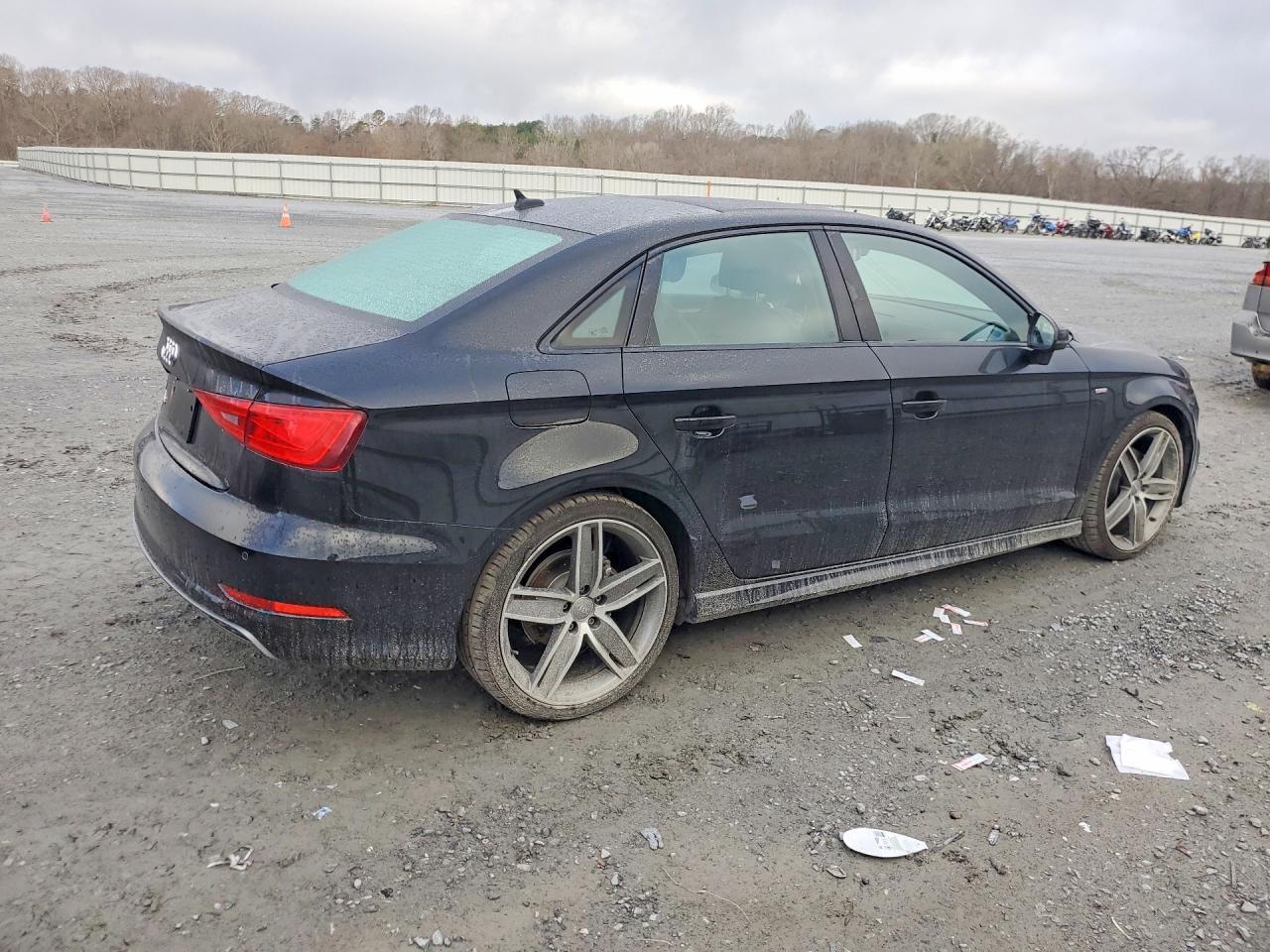 2016 Audi A3 Premium - Фото 3