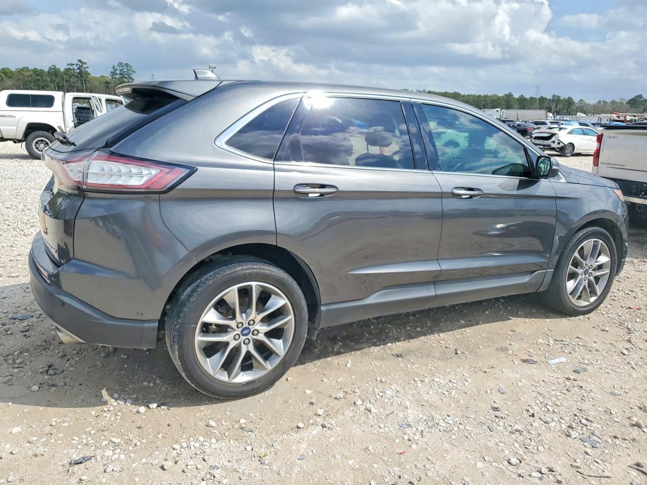 2018 Ford Edge Titanium - Фото 3