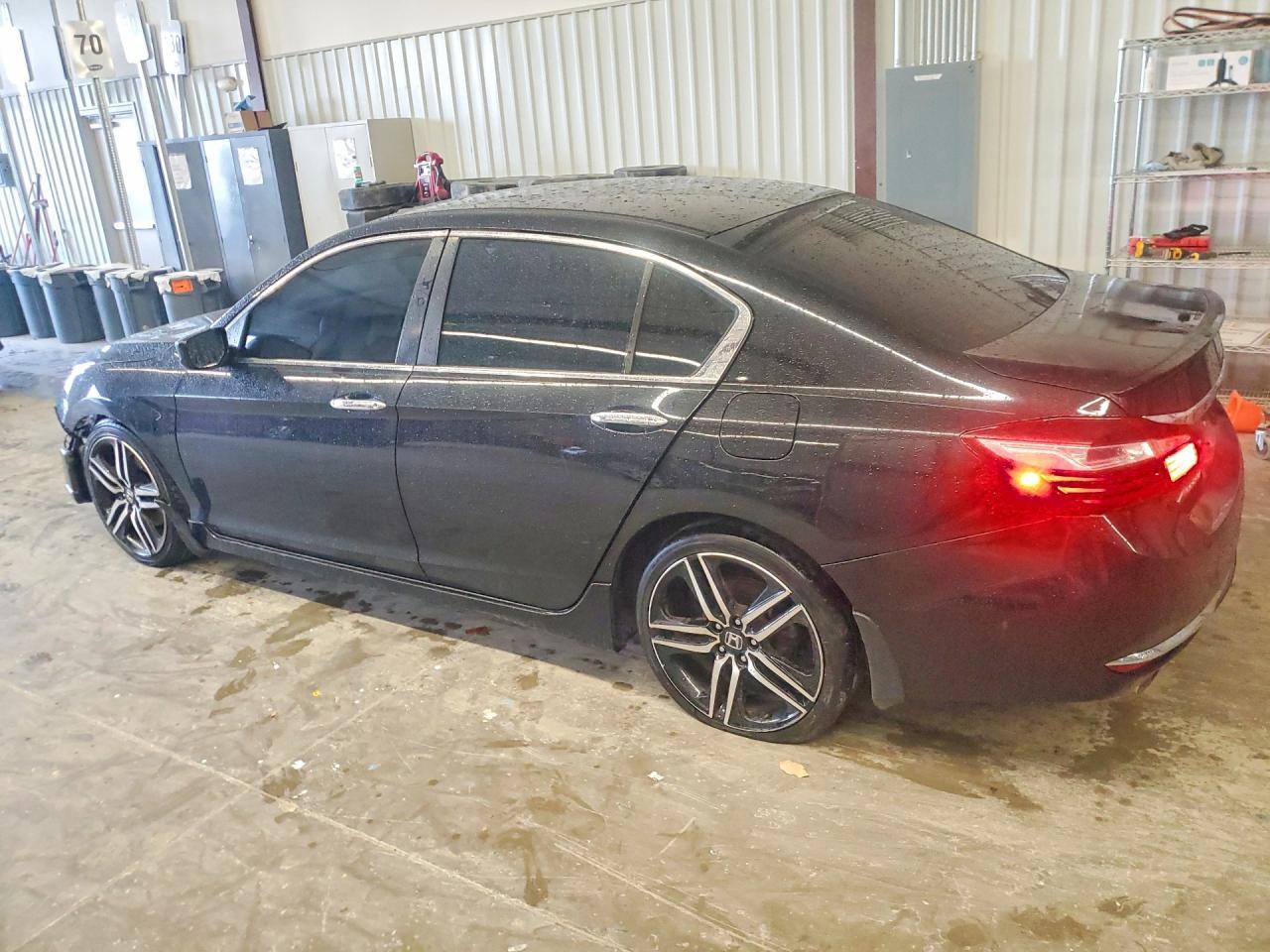 2016 Honda Accord Sport - Фото 2