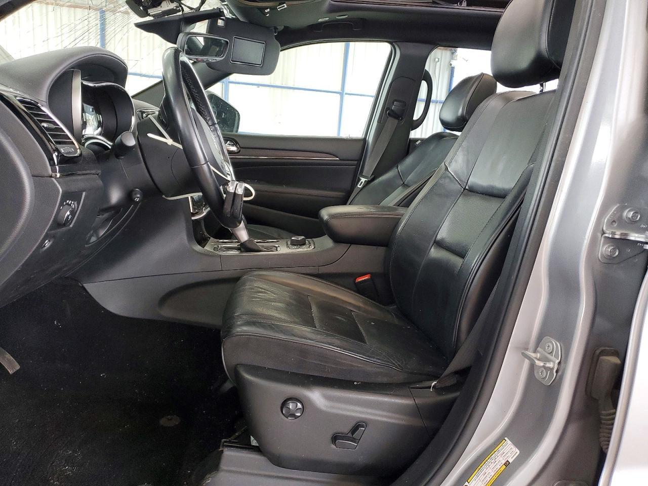 2019 Jeep Grand Cherokee Overland - Image 7