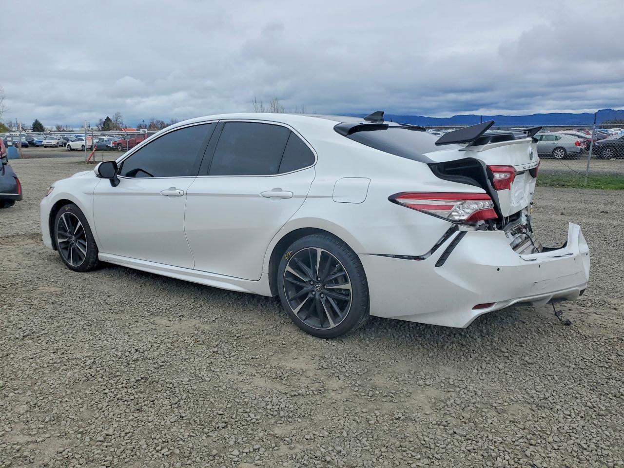 2018 Toyota Camry Xse - Image 2