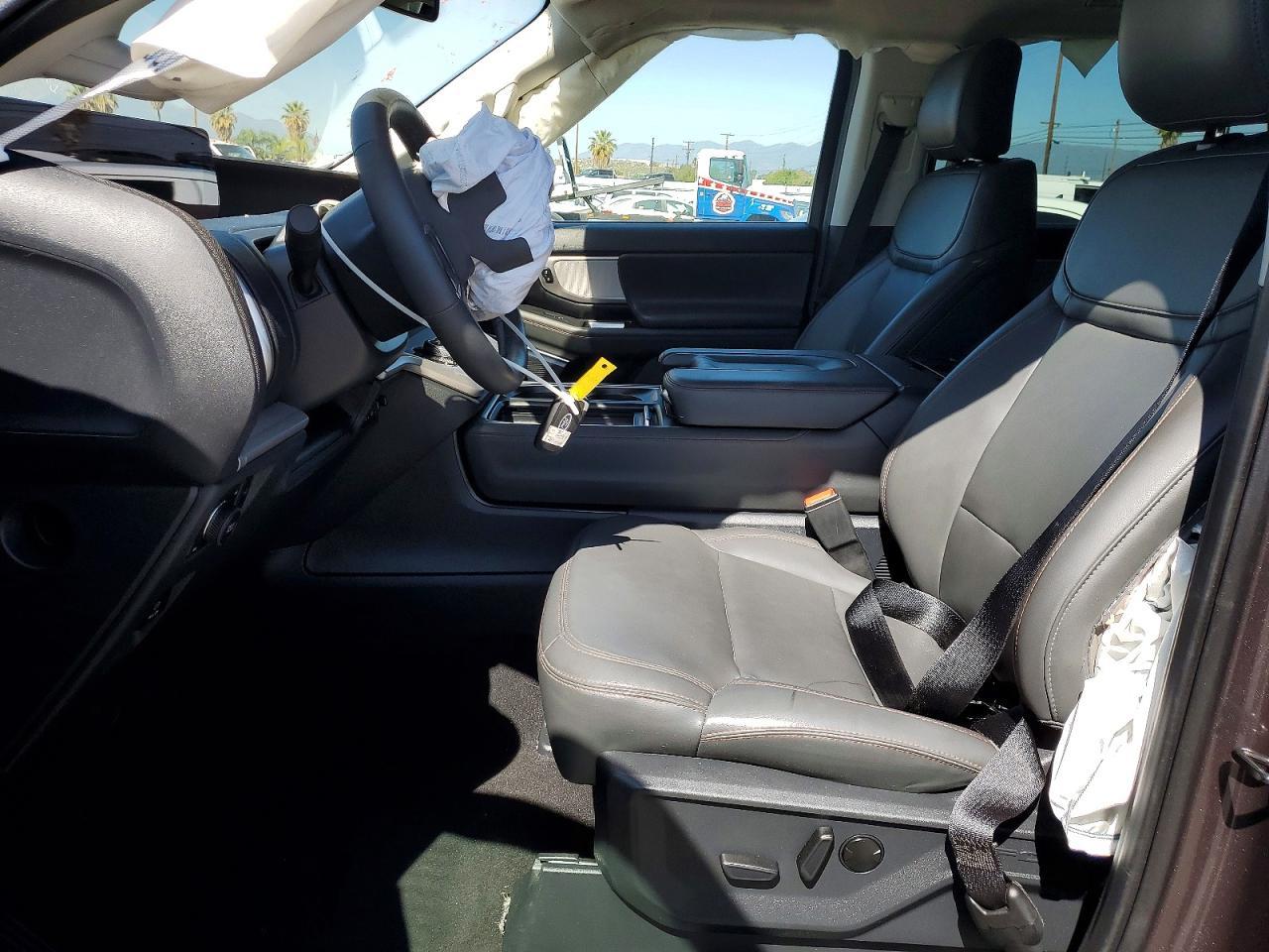 2025 Ford Expedition Max Active - Image 7