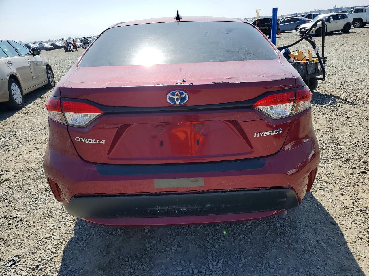 2022 Toyota Corolla Hybrid Le - Image 6