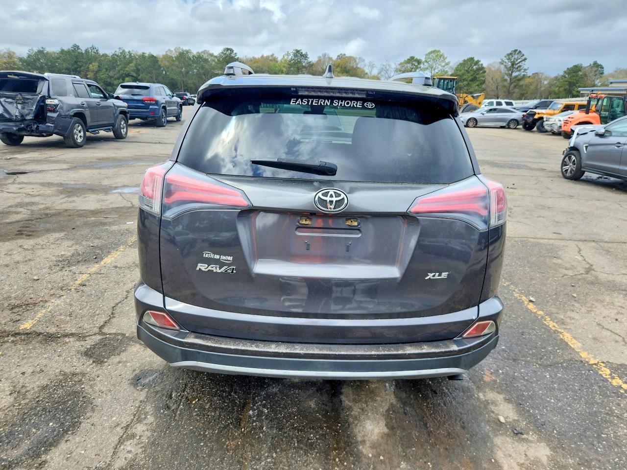 2017 Toyota Rav4 Xle - Фото 6