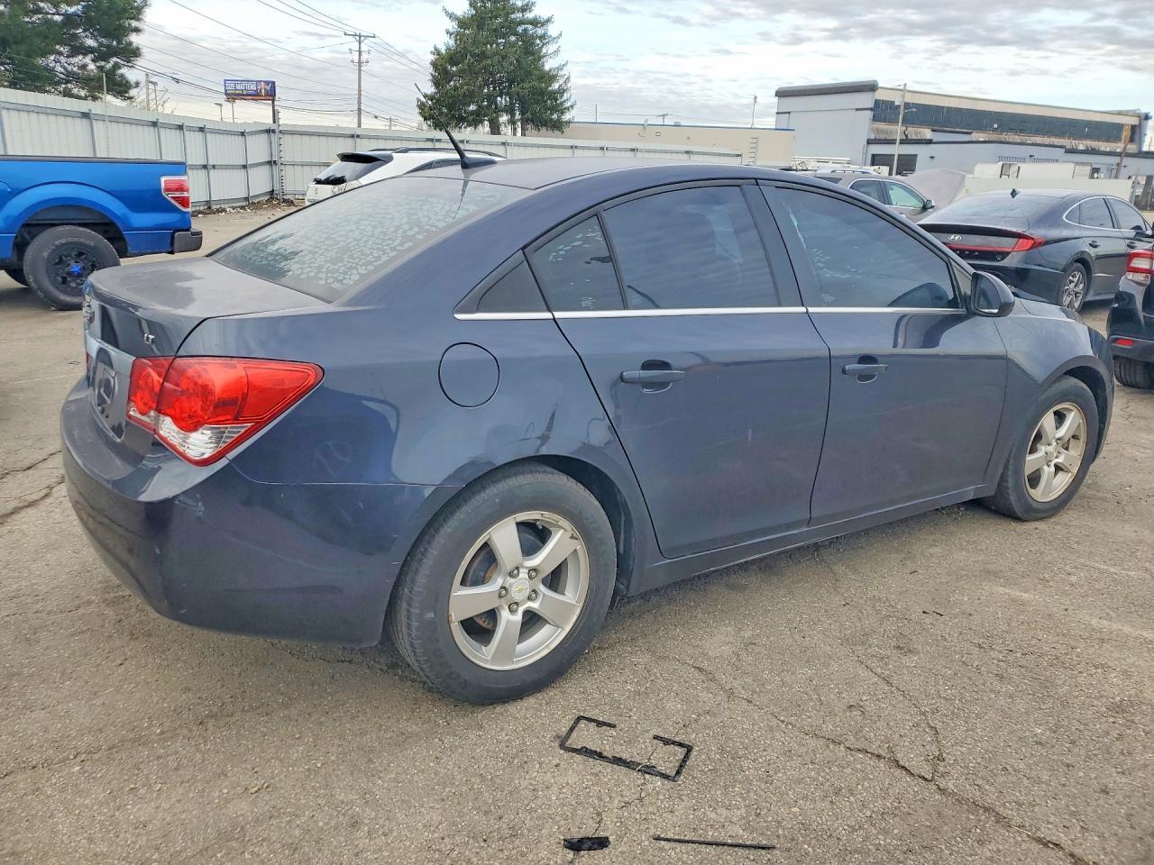 2014 Chevrolet Cruze Lt - Image 3