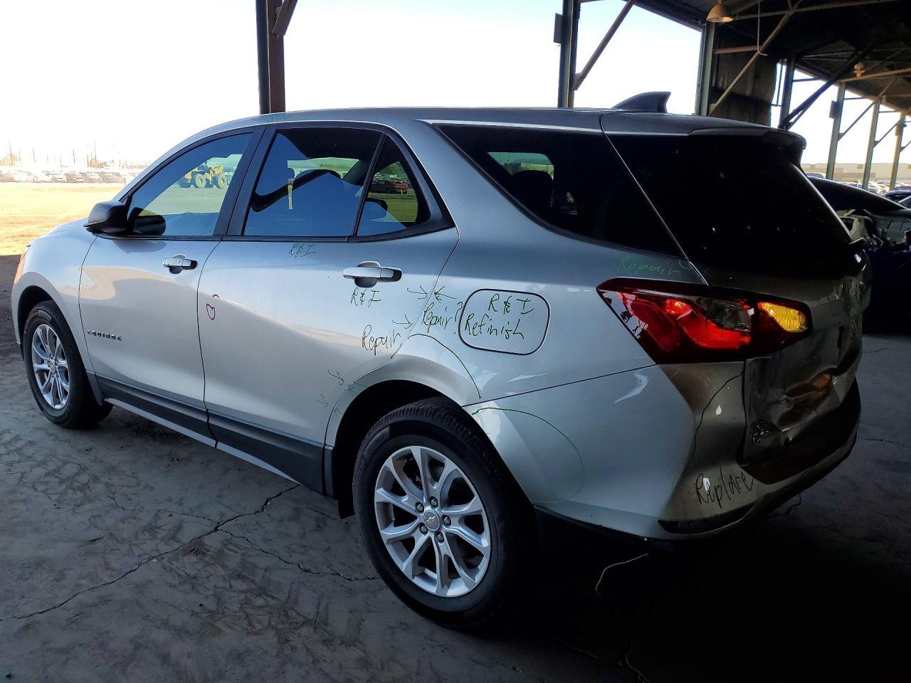 2020 Chevrolet Equinox Ls - Фото 2