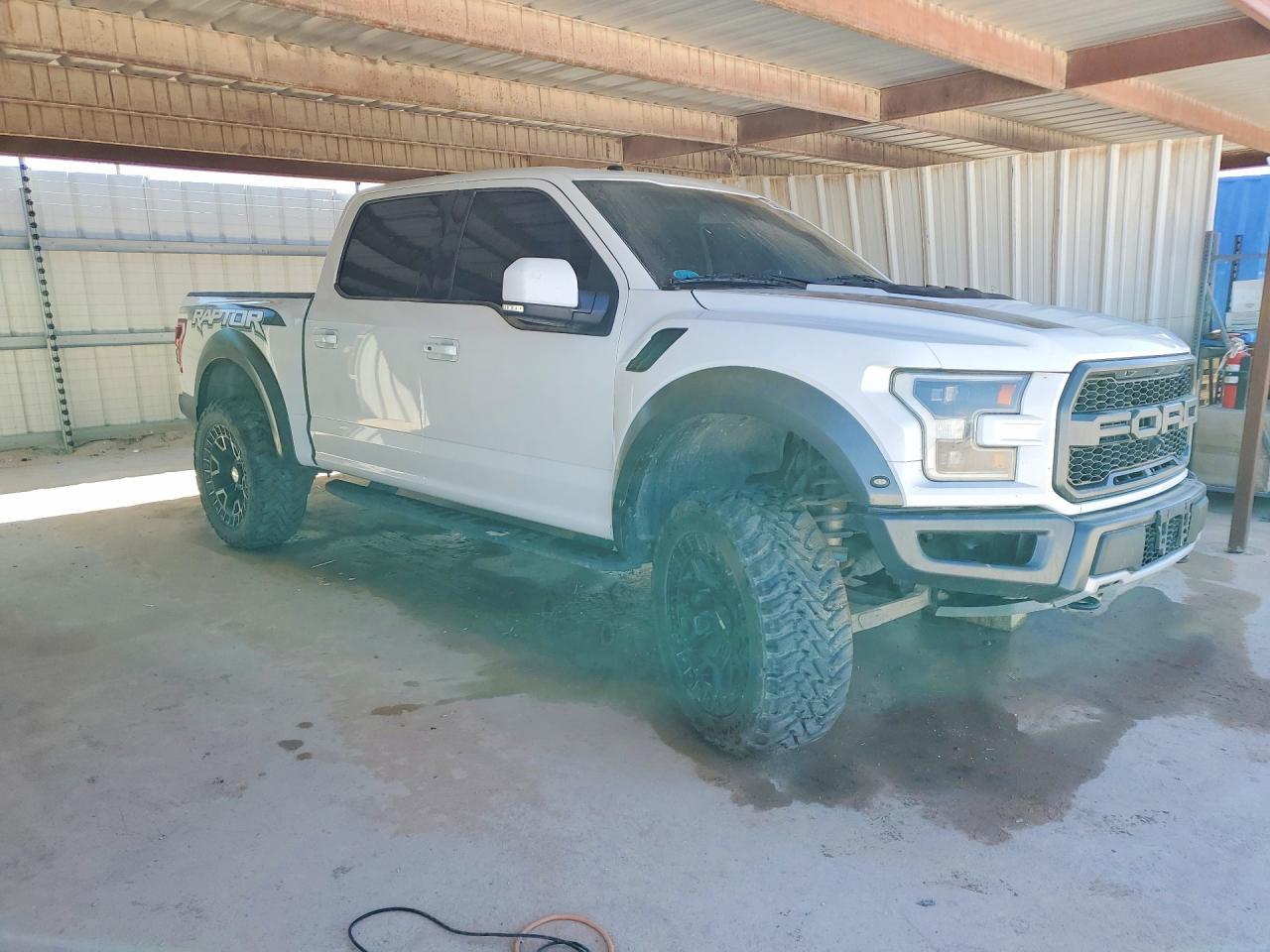 2018 Ford F150 Raptor - Image 4