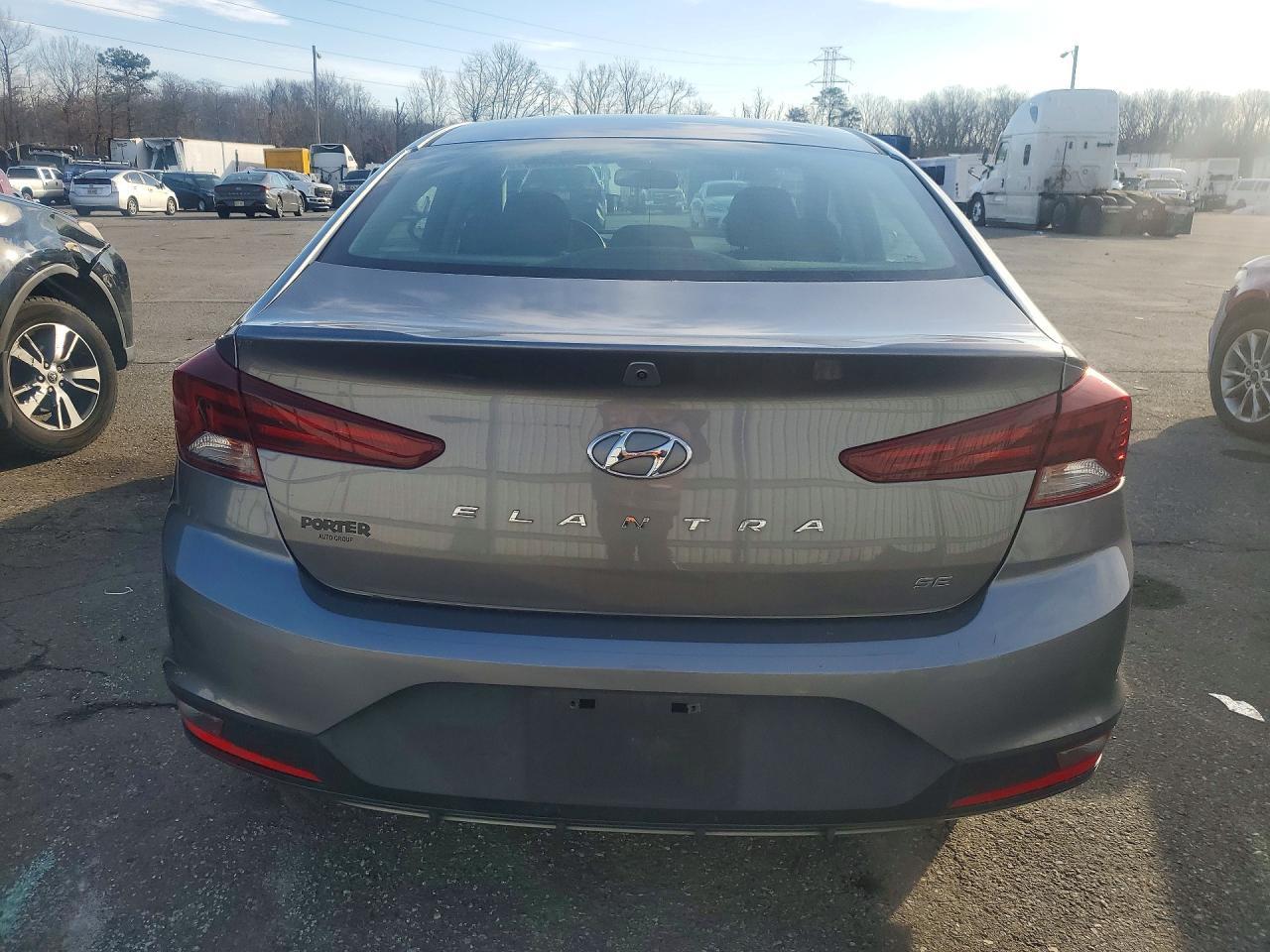 2019 Hyundai Elantra 4D - Image 6