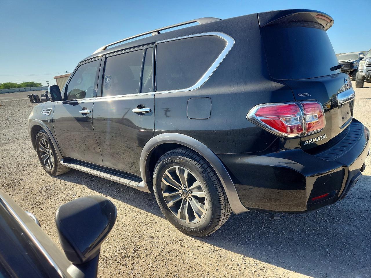 2018 Nissan Armada Sl - Image 2