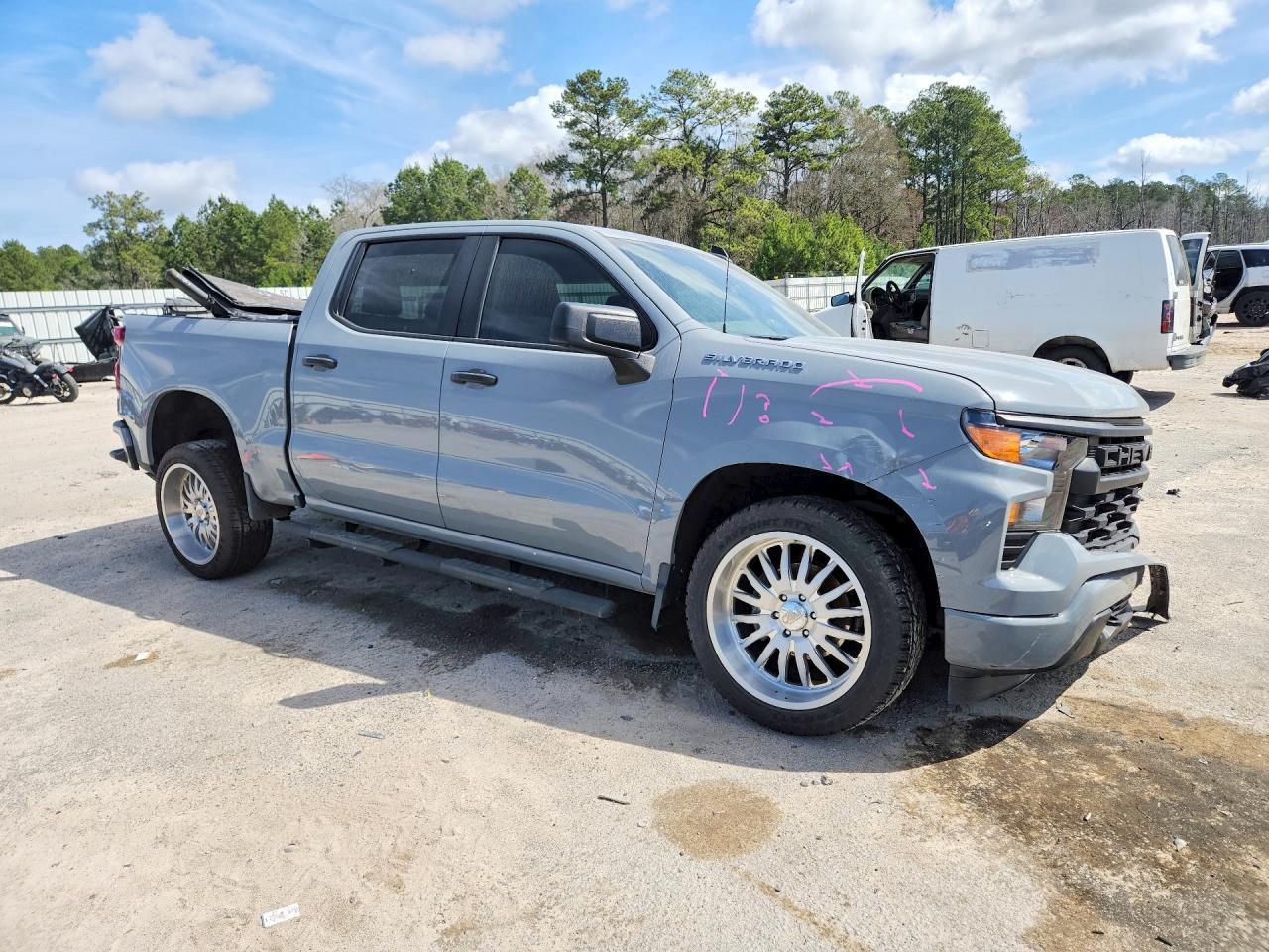 2024 Chevrolet Silverado C1500 Custom - Фото 4