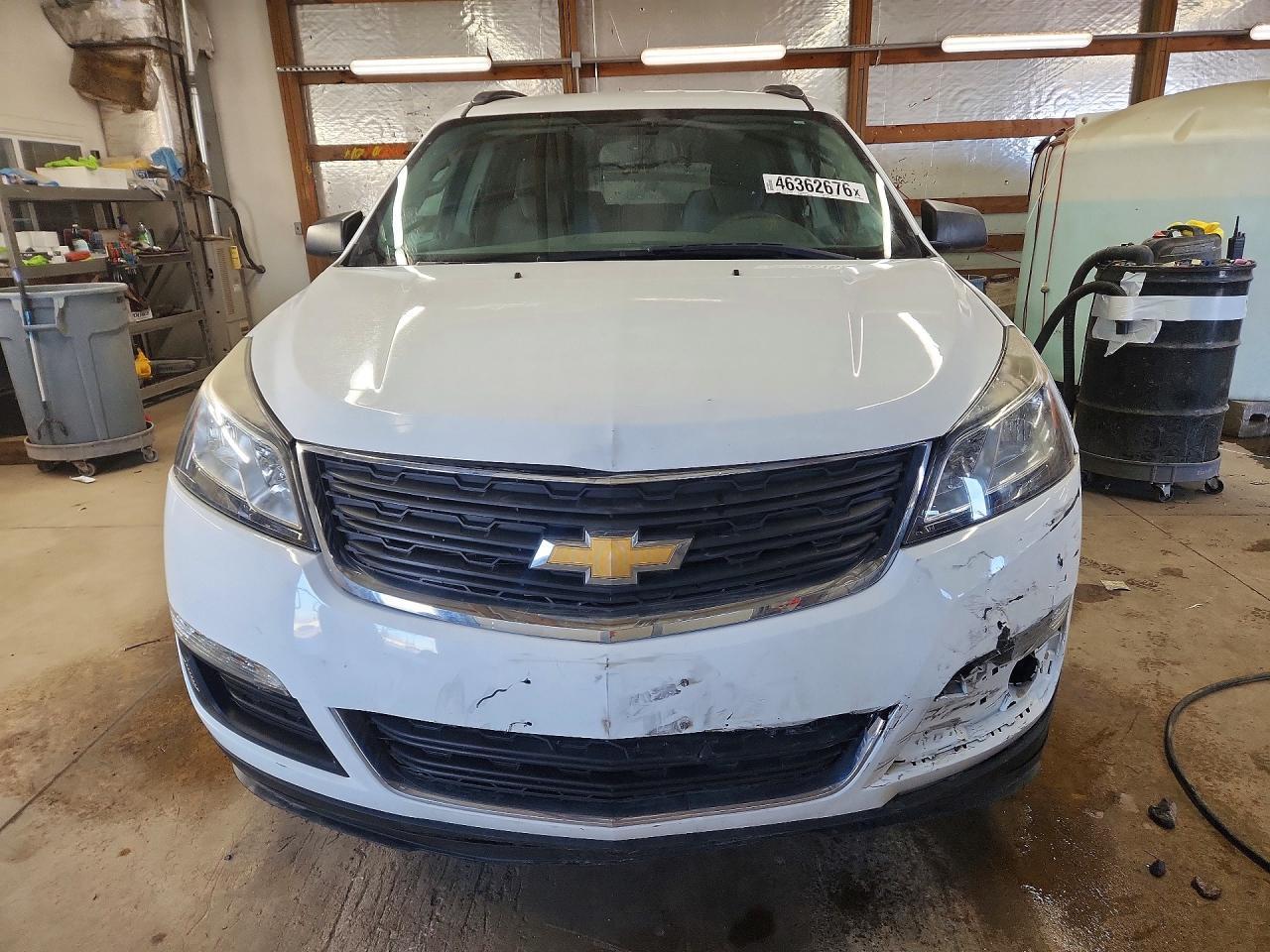 2017 Chevrolet Traverse Ls - Фото 5