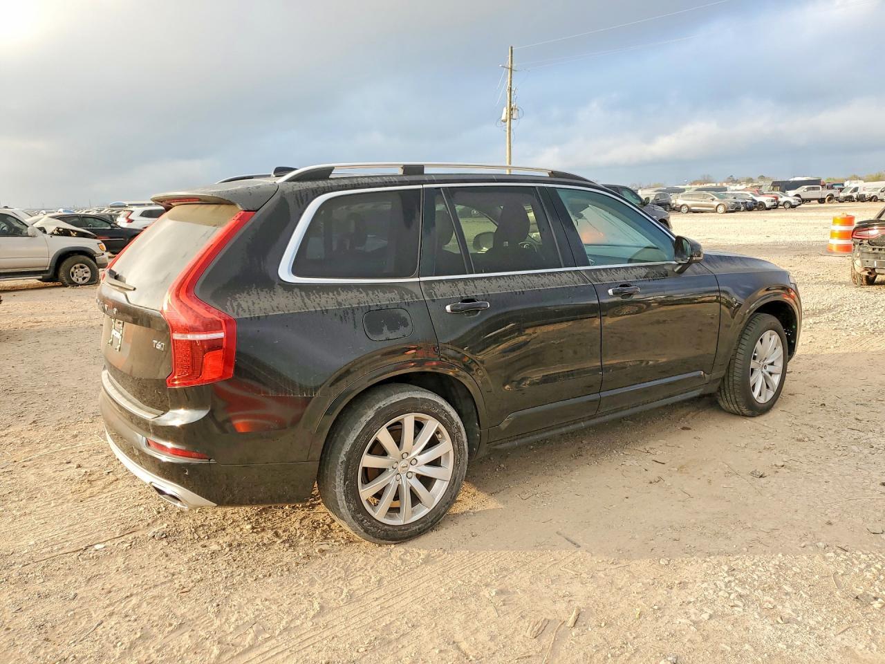 2016 Volvo Xc90 T6 Momentum - Фото 3