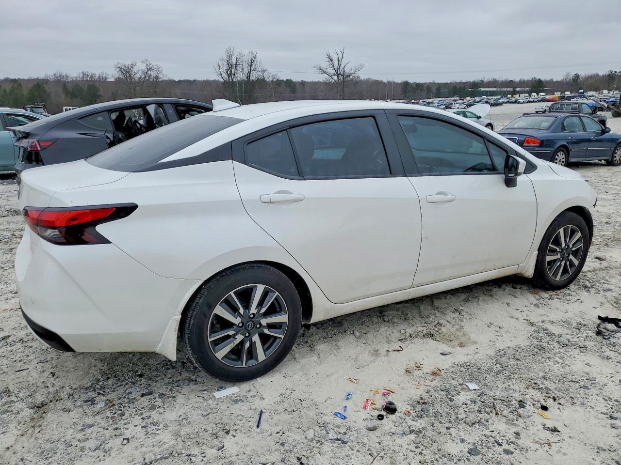 2025 Nissan Versa Sv - Image 3