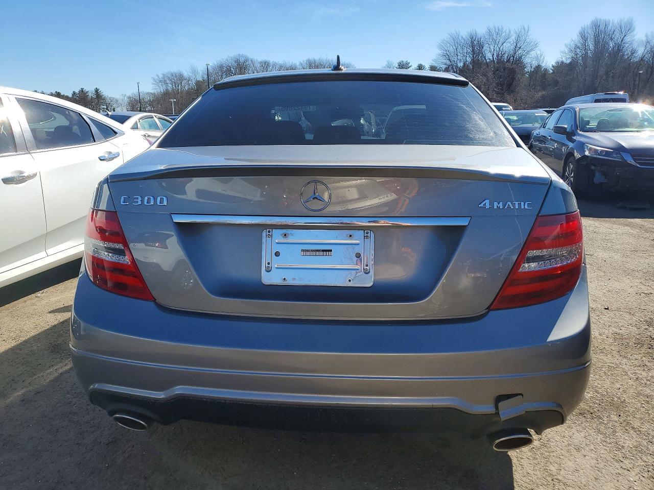 2012 Mercedes Benz C 300 4Matic - Фото 6