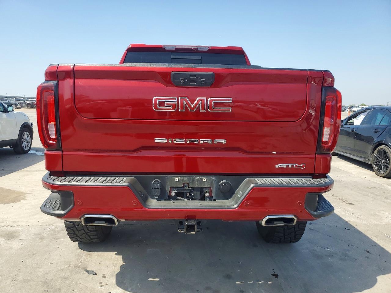2022 GMC Sierra Limited K1500 At4 - Фото 6