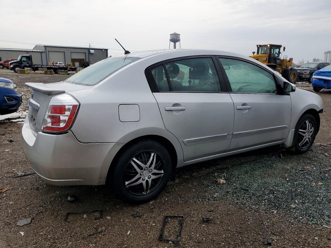 2012 Nissan Sentra 2.0 - Фото 3
