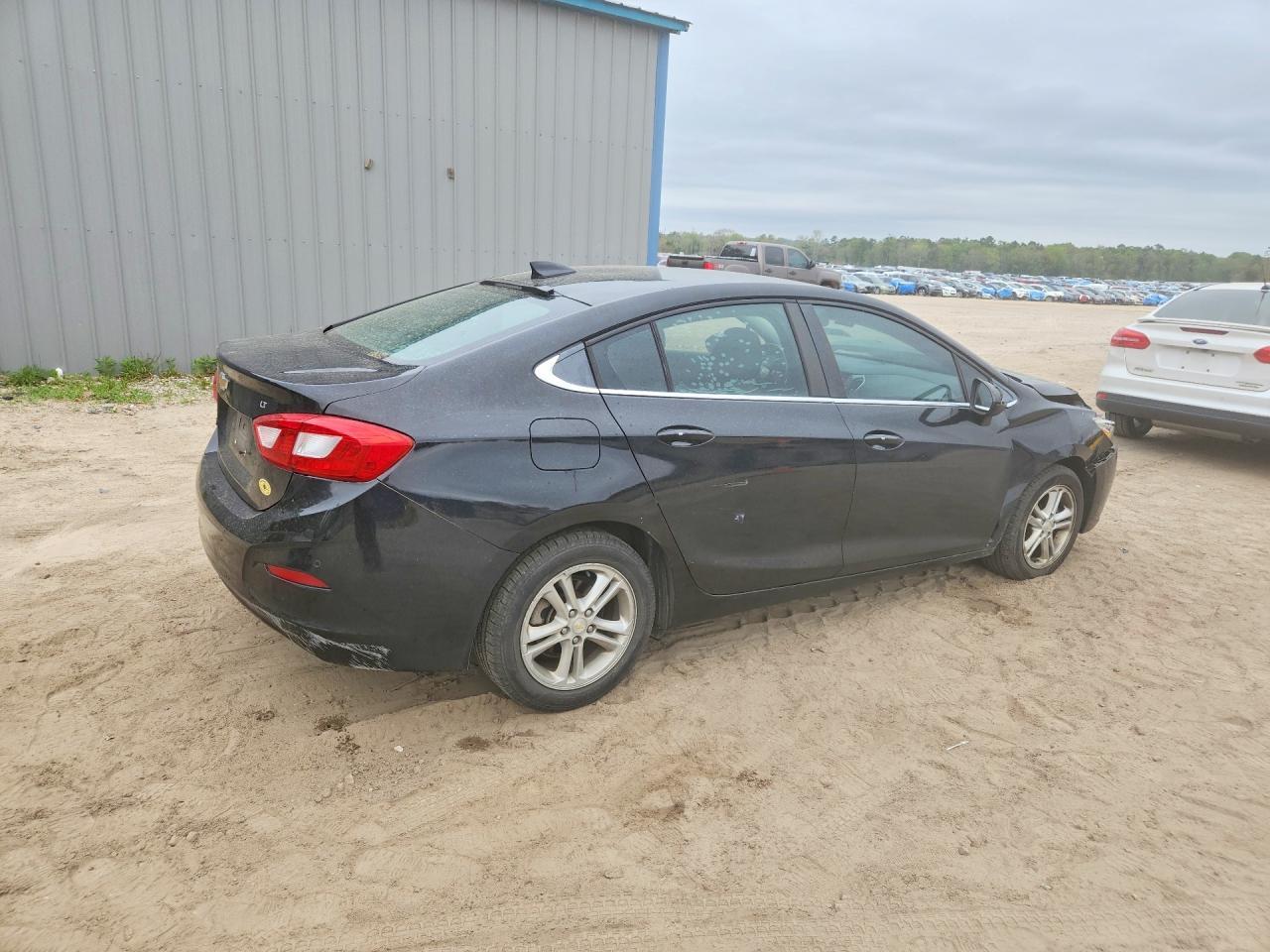 2017 Chevrolet Cruze Lt - Фото 3