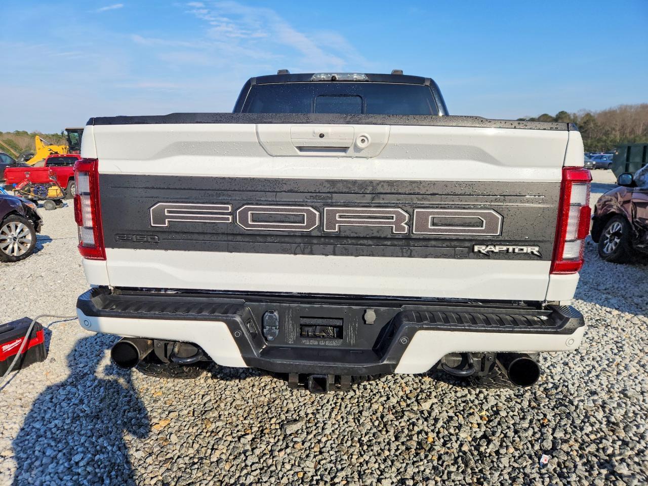 2023 Ford F150 Raptor - Фото 6