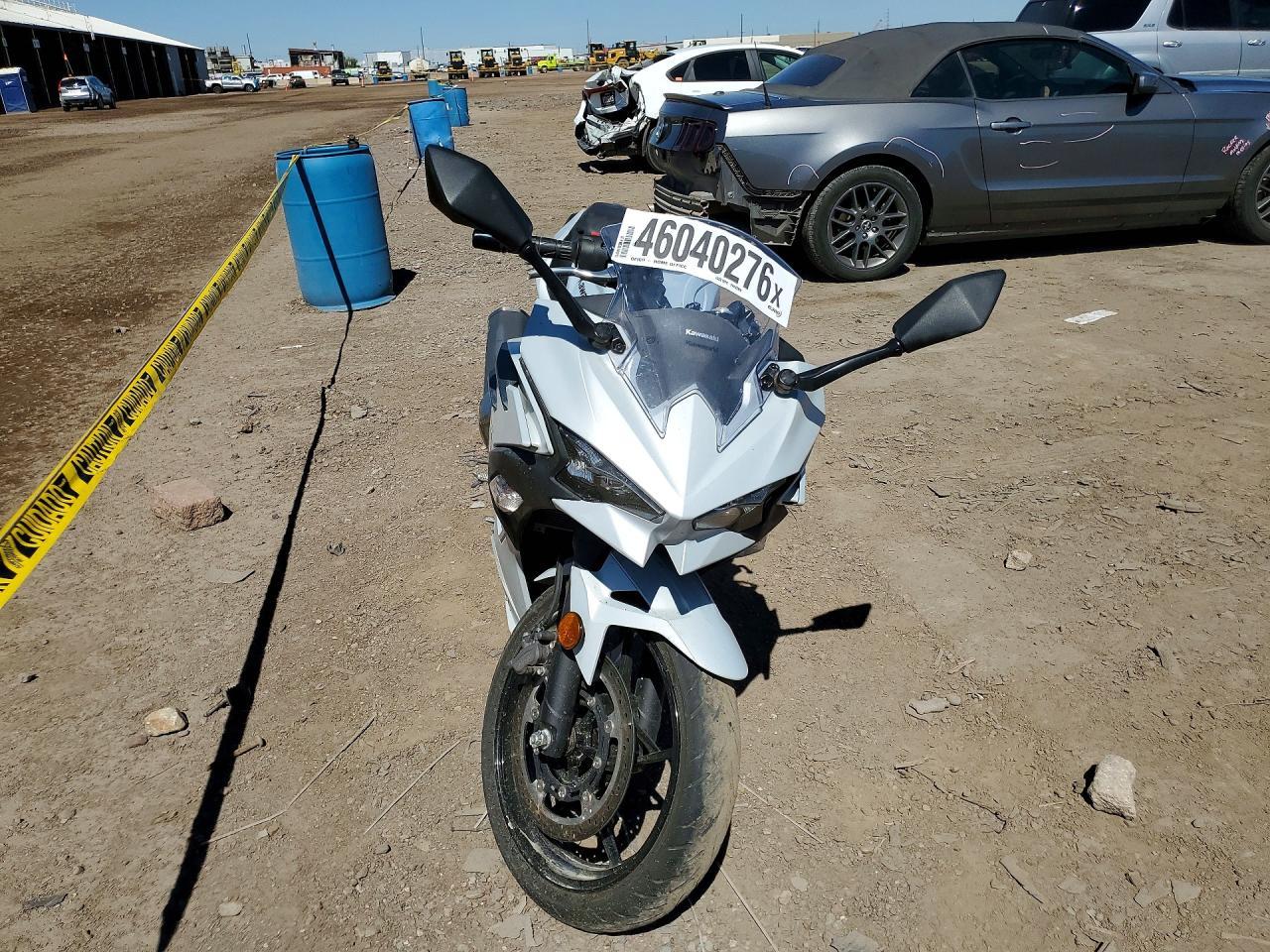 2025 Kawasaki Ex500 H - Фото 2