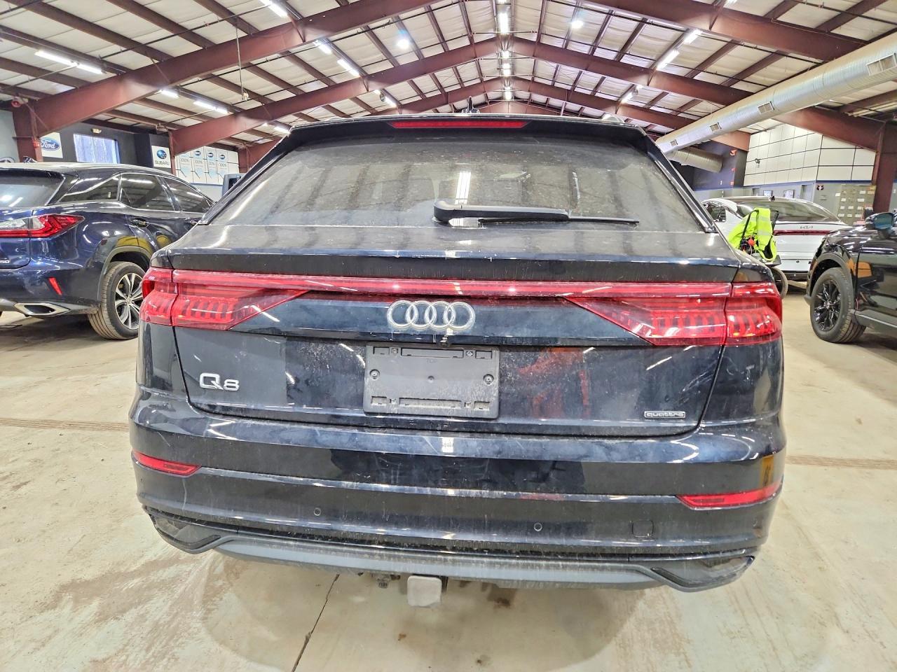 2021 Audi Q8 Premium - Фото 6