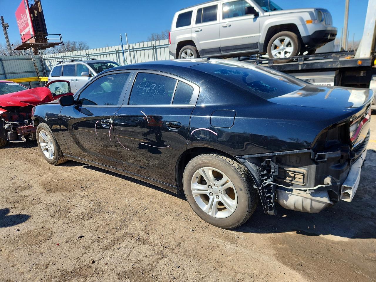 2021 Dodge Charger - Фото 2