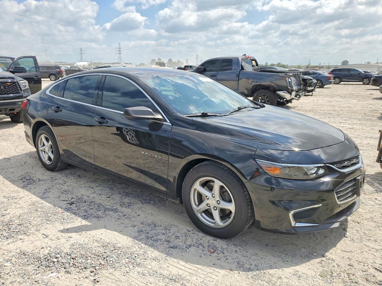 2018 Chevrolet Malibu Ls - Image 4