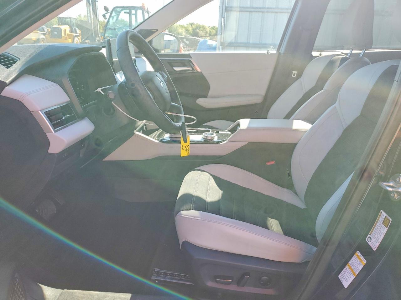 2025 Mitsubishi Outlander Se - Image 7