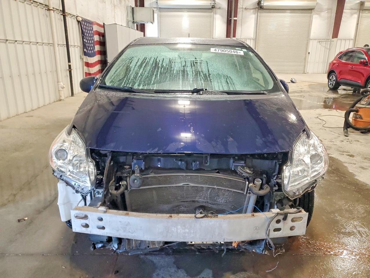 2013 Toyota Prius Two - Фото 5
