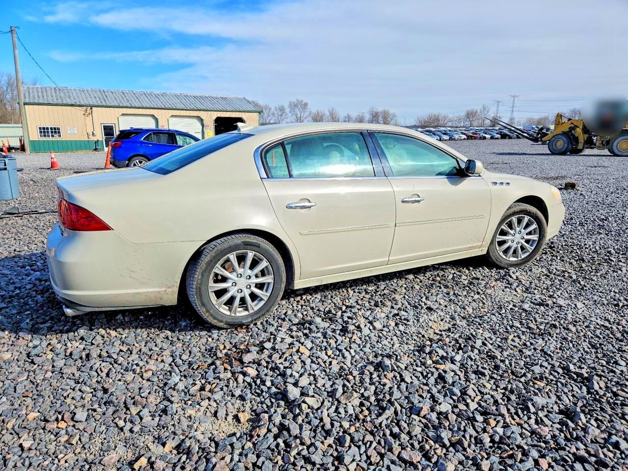 2010 Buick Lucerne Cxl - Image 3