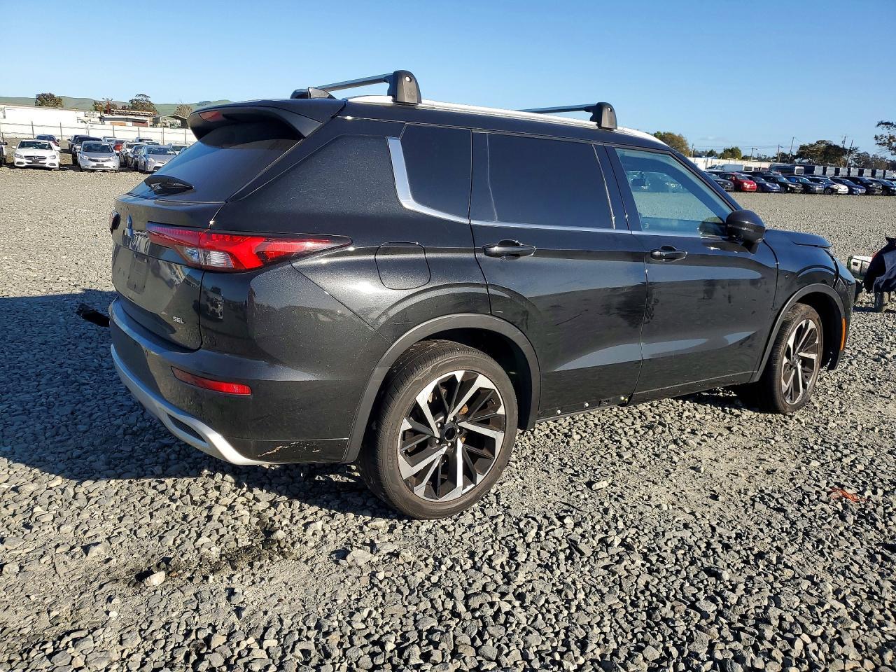 2022 Mitsubishi Outlander Sel - Фото 3