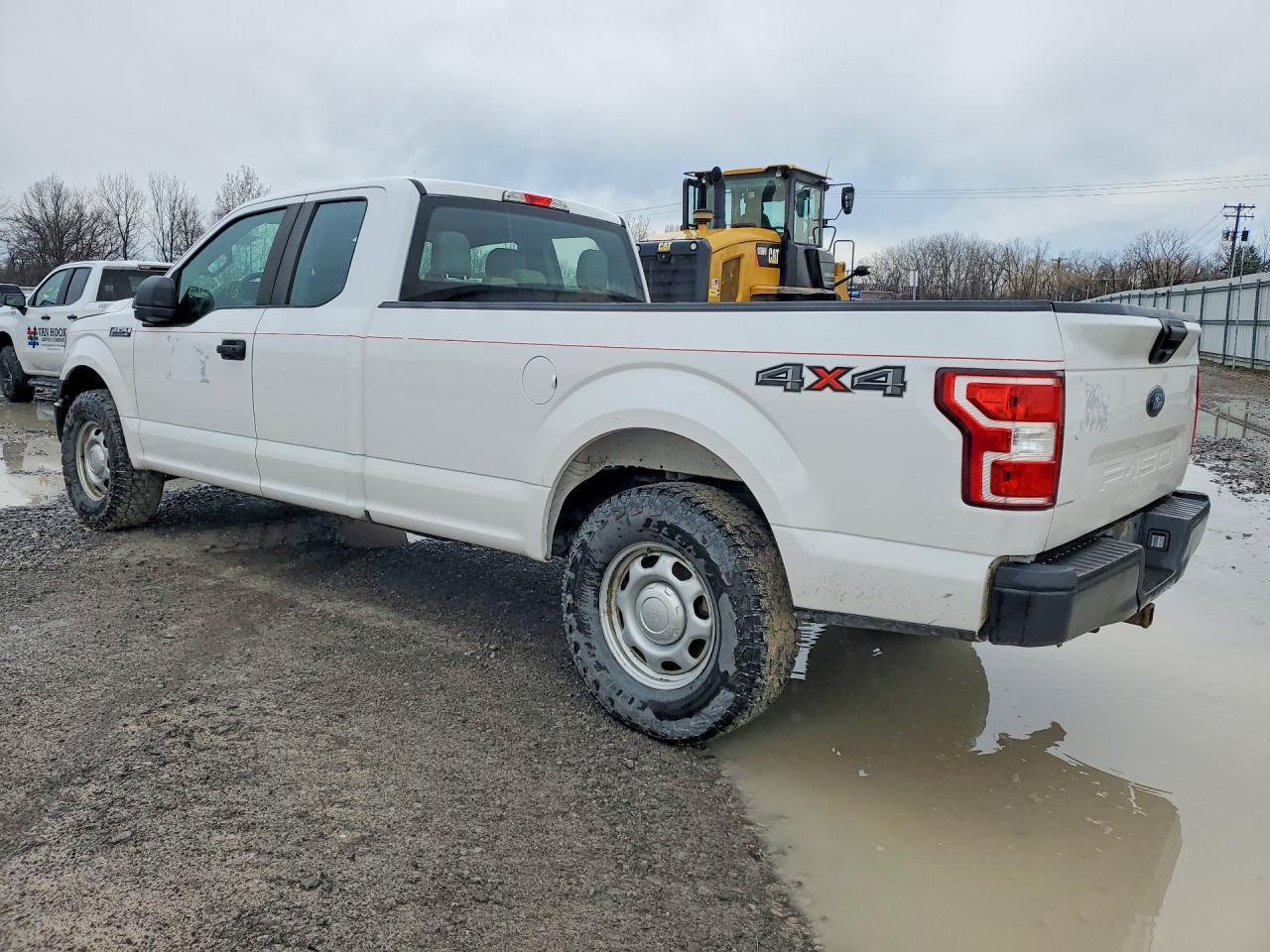 2019 Ford F150 Super Cab - Фото 2