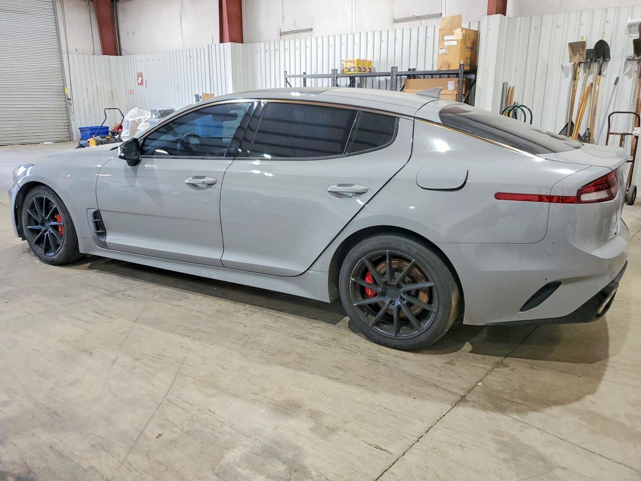 2022 Kia Stinger Gt1 - Фото 2