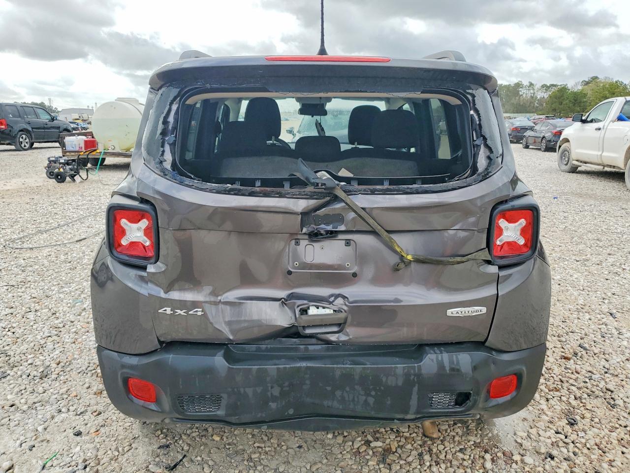 2019 Jeep Renegade Latitude - Фото 6