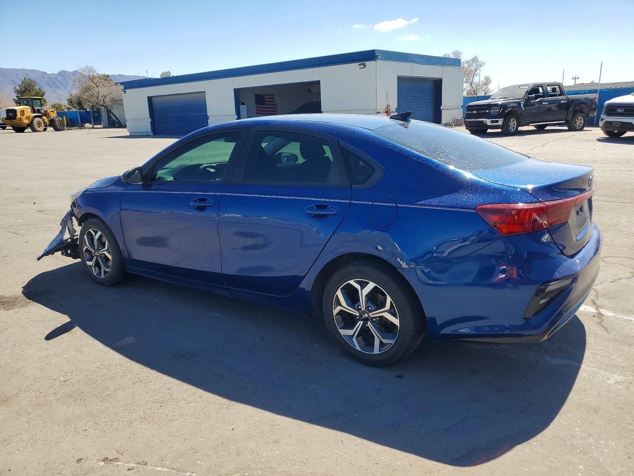 2020 Kia Forte Lxs - Фото 2