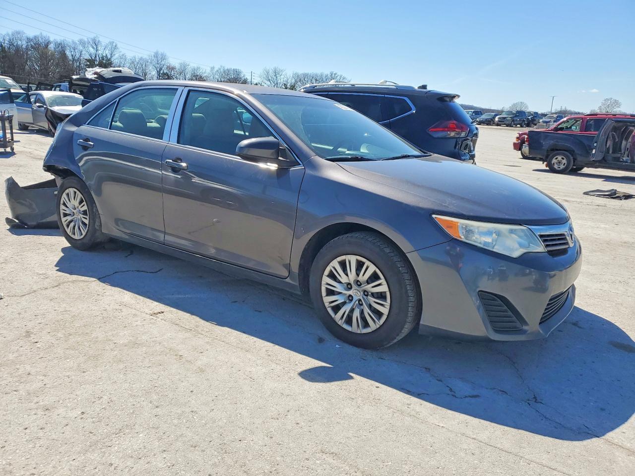 2014 Toyota Camry L - Image 4