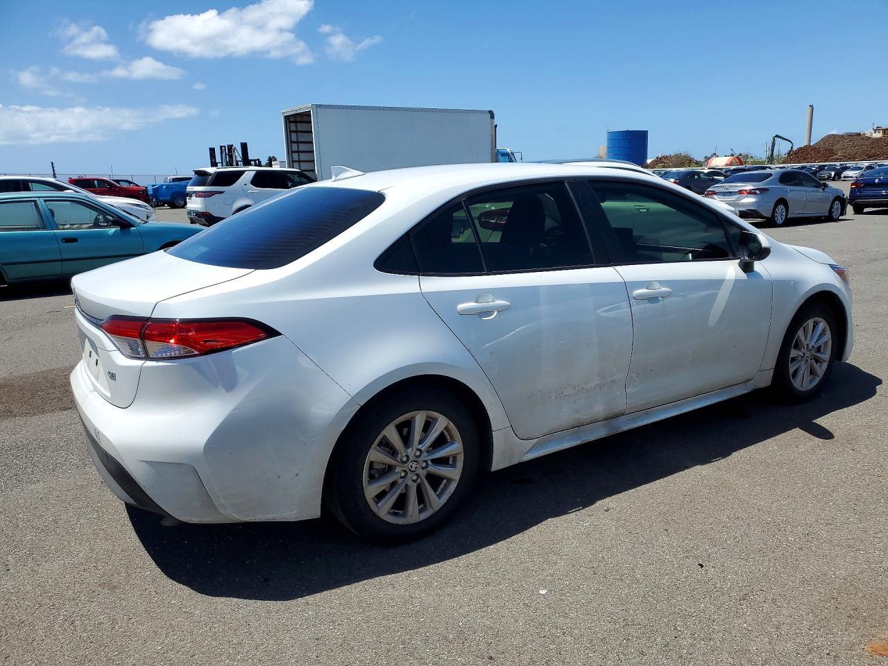 2025 Toyota Corolla Le - Image 3