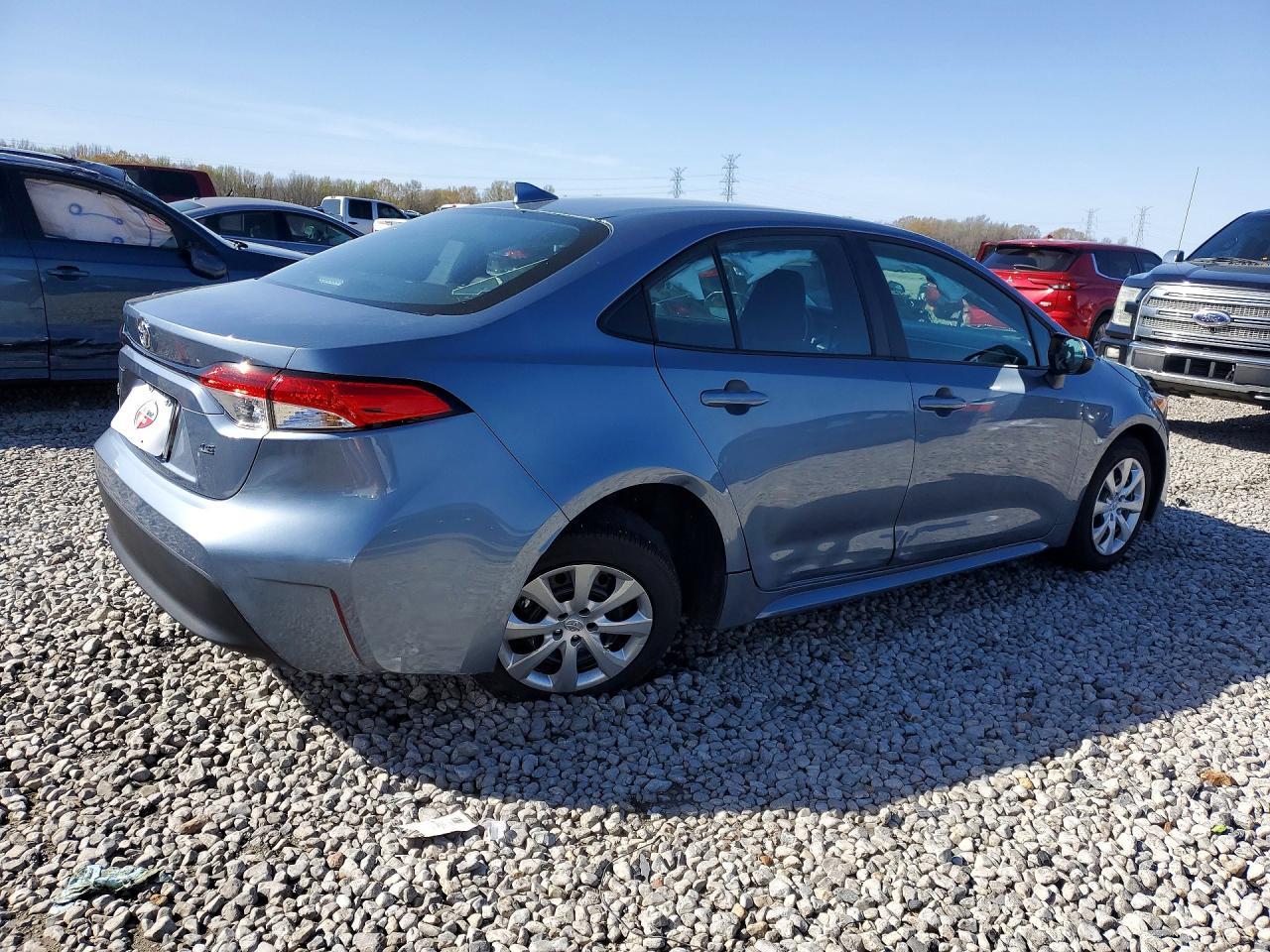 2025 Toyota Corolla Le - Фото 3