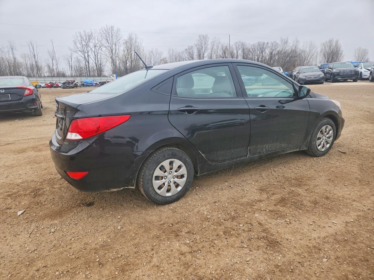 2017 Hyundai Accent Se - Фото 3