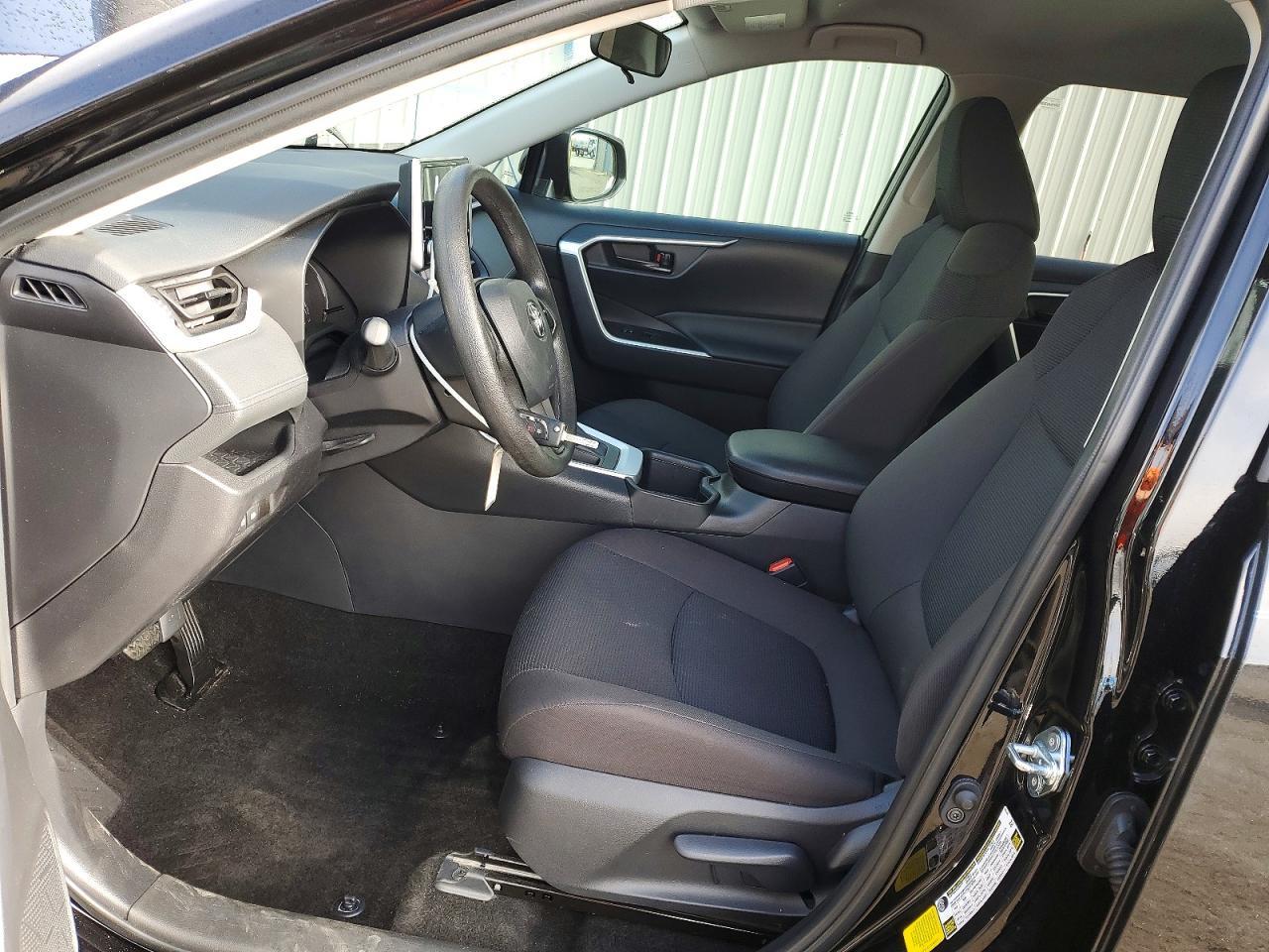 2025 Toyota Rav4 Le - Фото 7