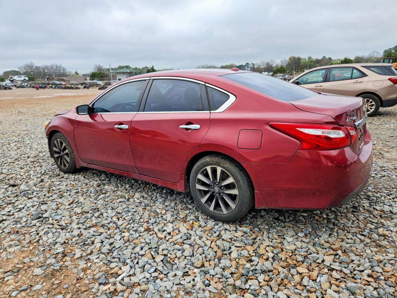 2017 Nissan Altima 2.5 Sv - Image 2