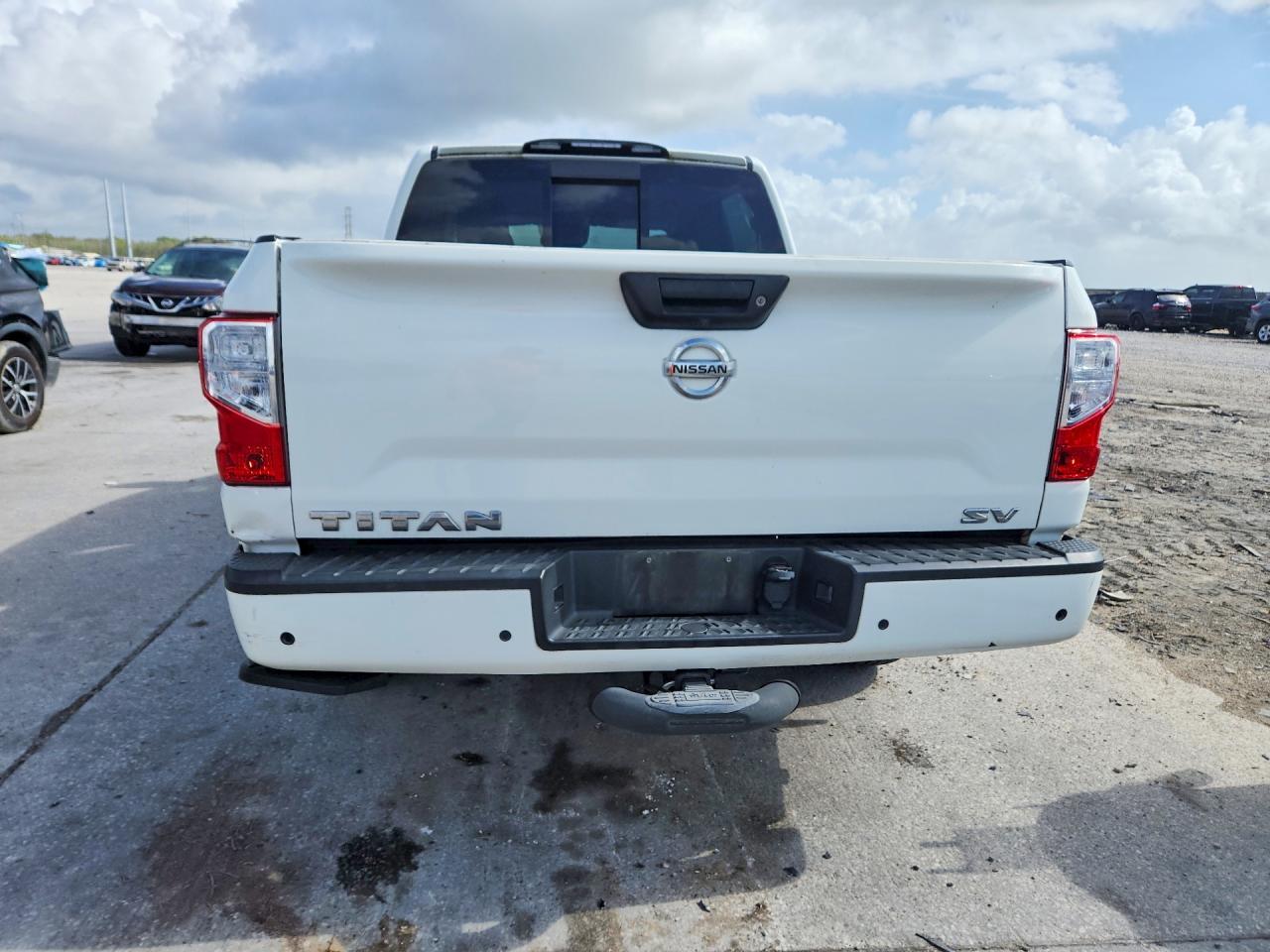 2020 Nissan Titan Sv - Фото 6