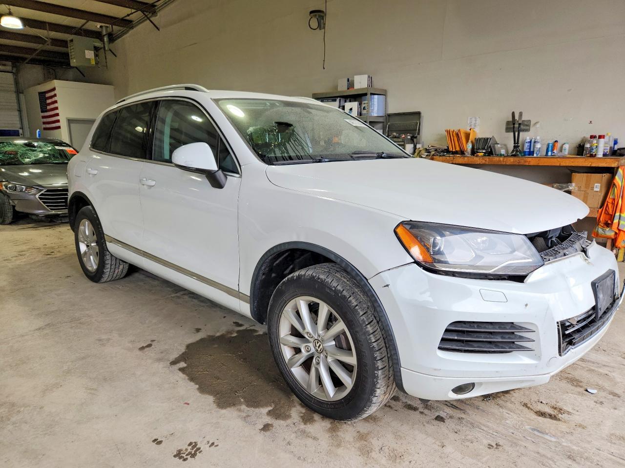 2014 Volkswagen Touareg V6 - Фото 4