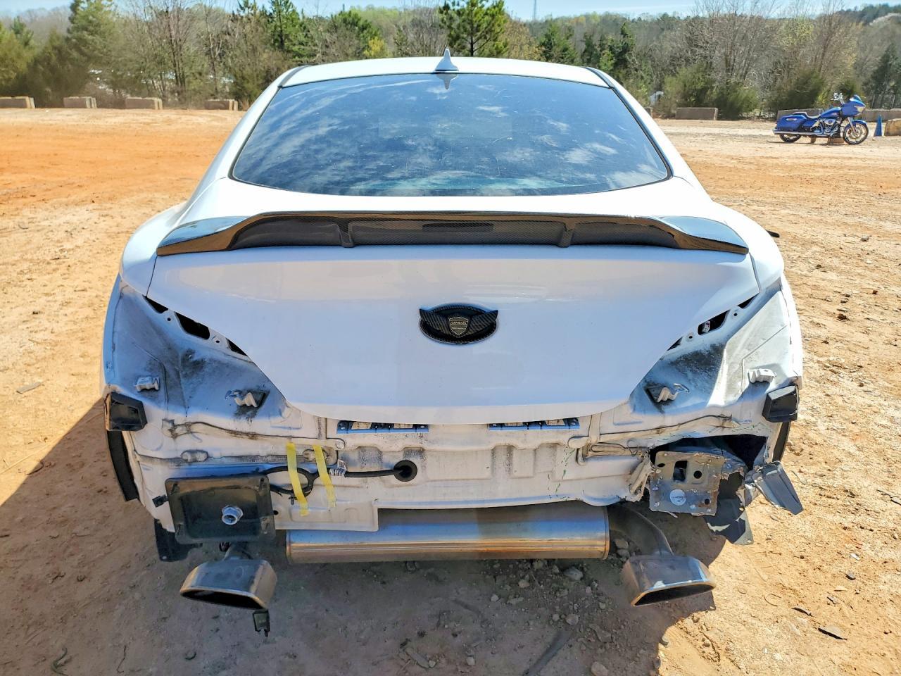 2016 Hyundai Genesis Coupe 3.8 - Image 6