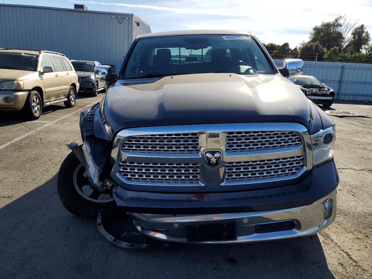 2017 Ram 1500 Laramie - Фото 5
