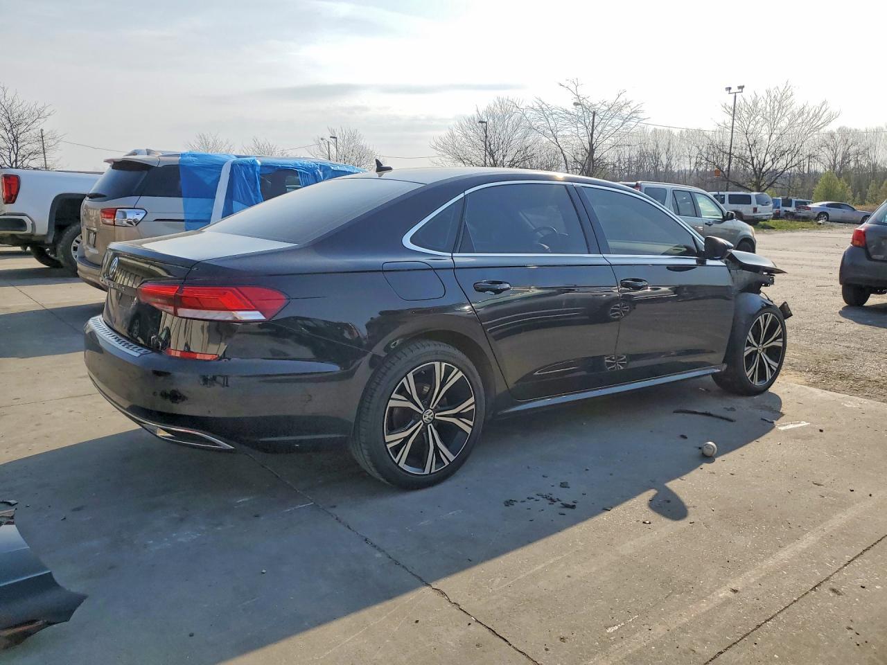 2021 Volkswagen Passat Se - Image 3