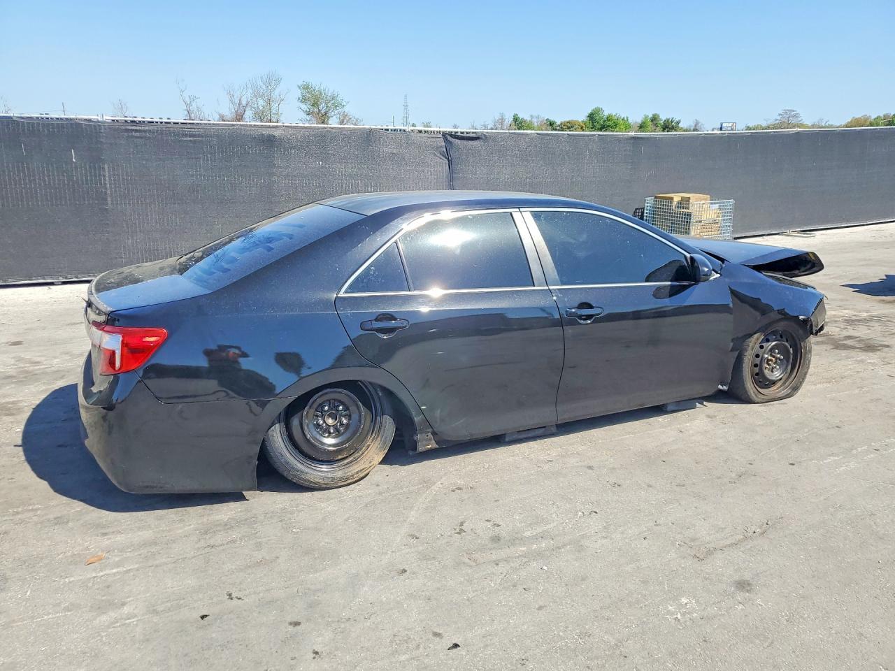 2013 Toyota Camry Se - Фото 3