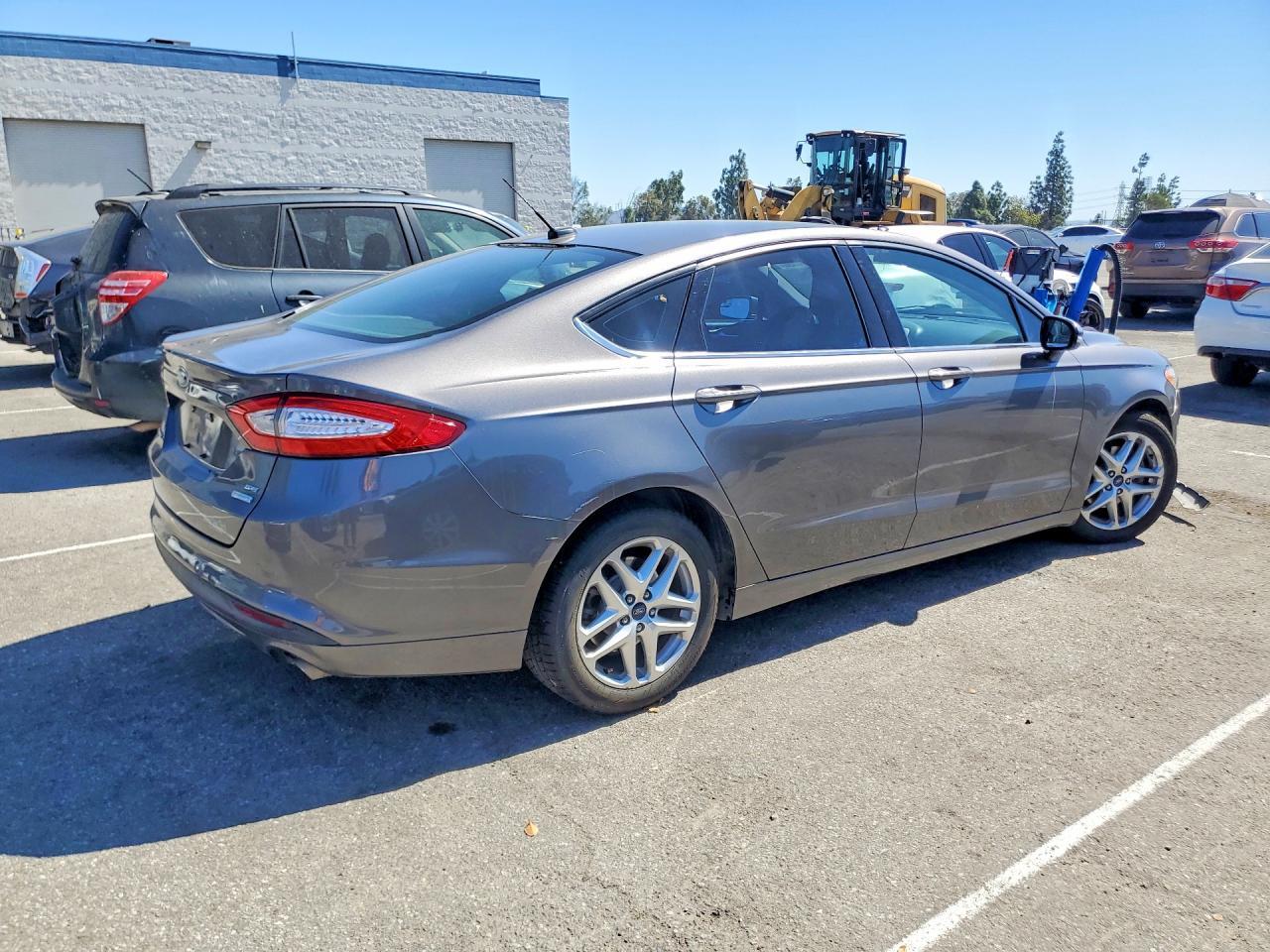2013 Ford Fusion Se - Фото 3