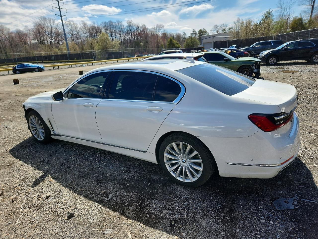 2022 BMW 740 I - Фото 2