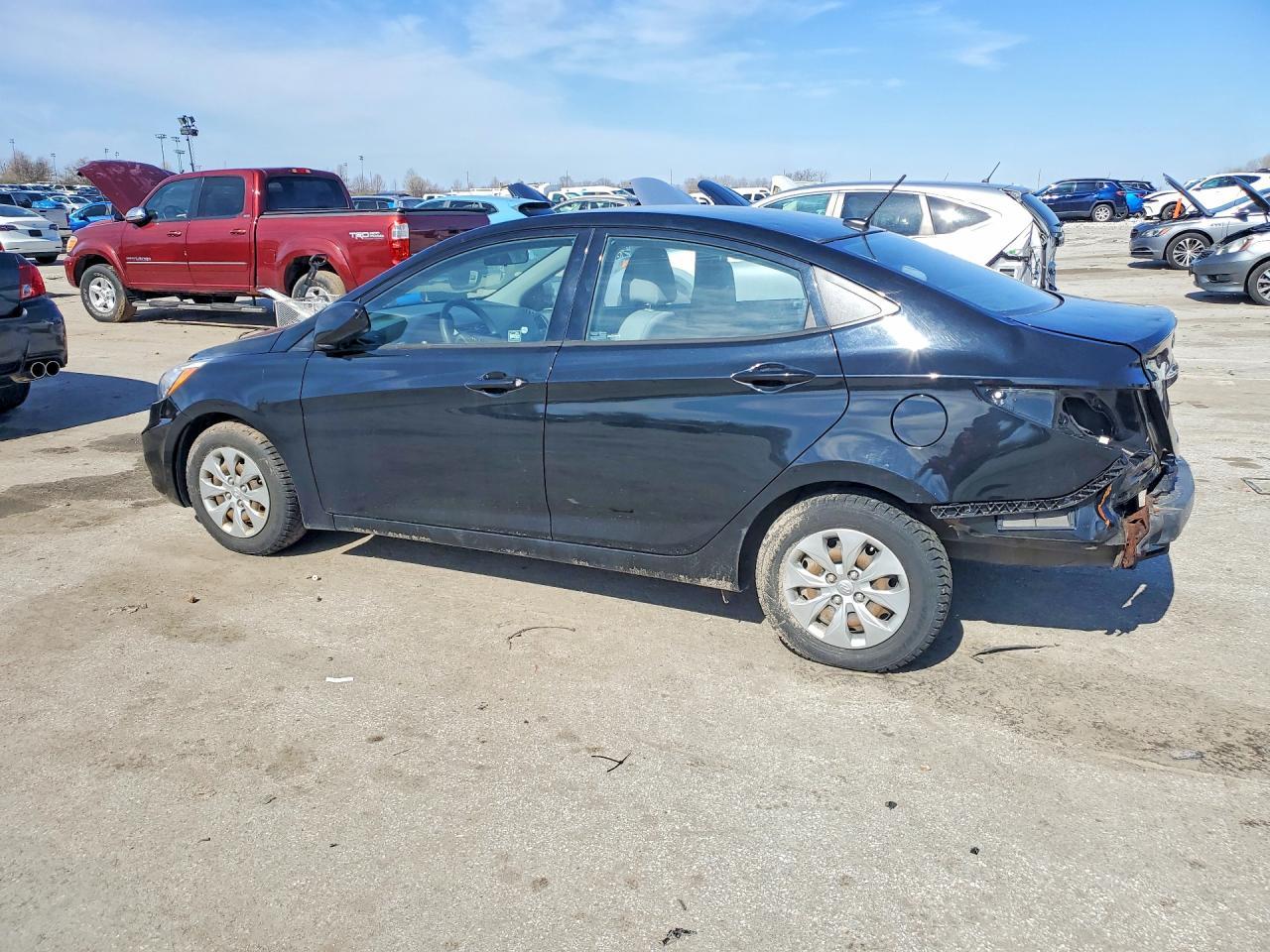 2017 Hyundai Accent Se - Image 2
