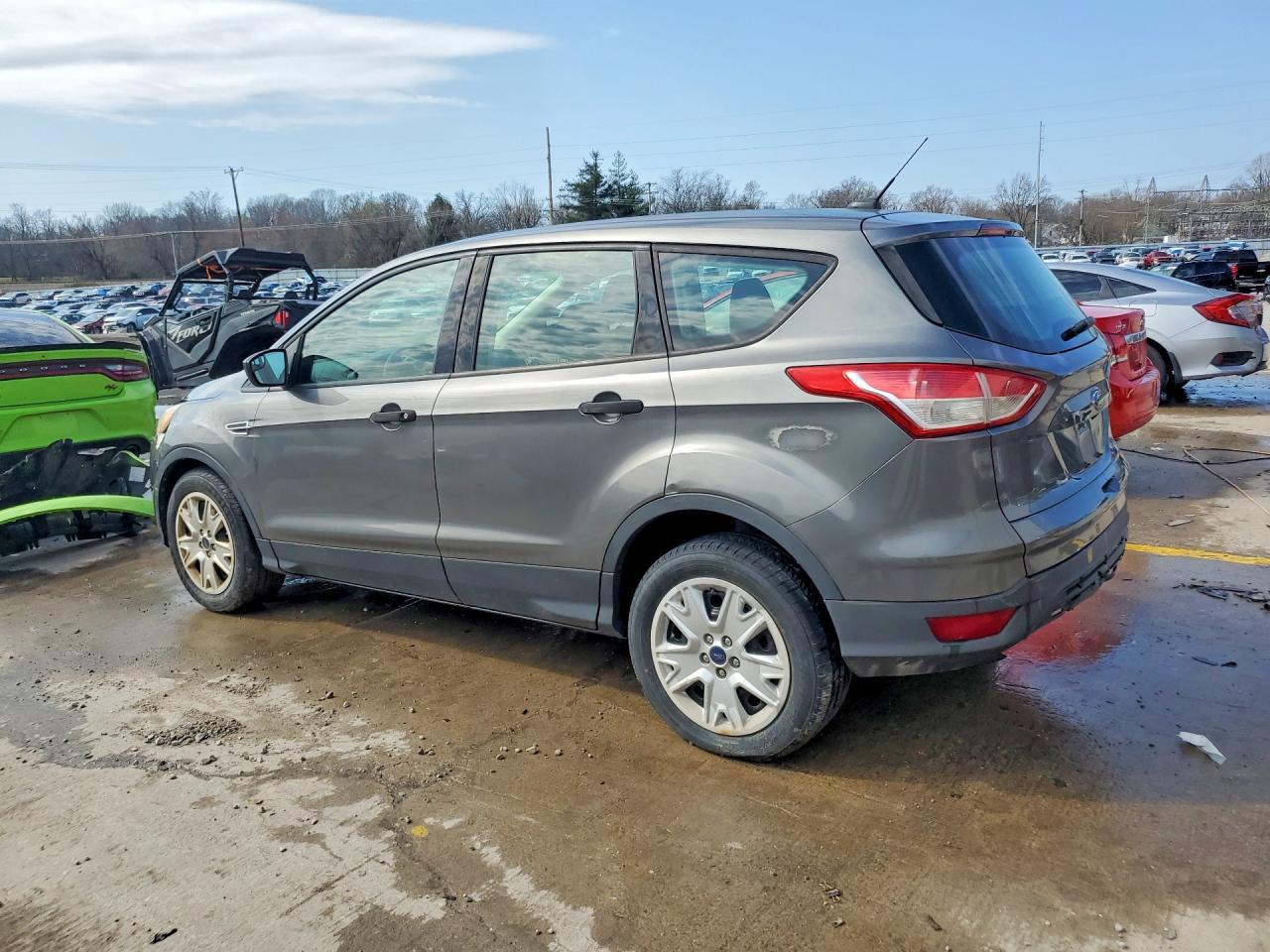 2014 Ford Escape S - Фото 2